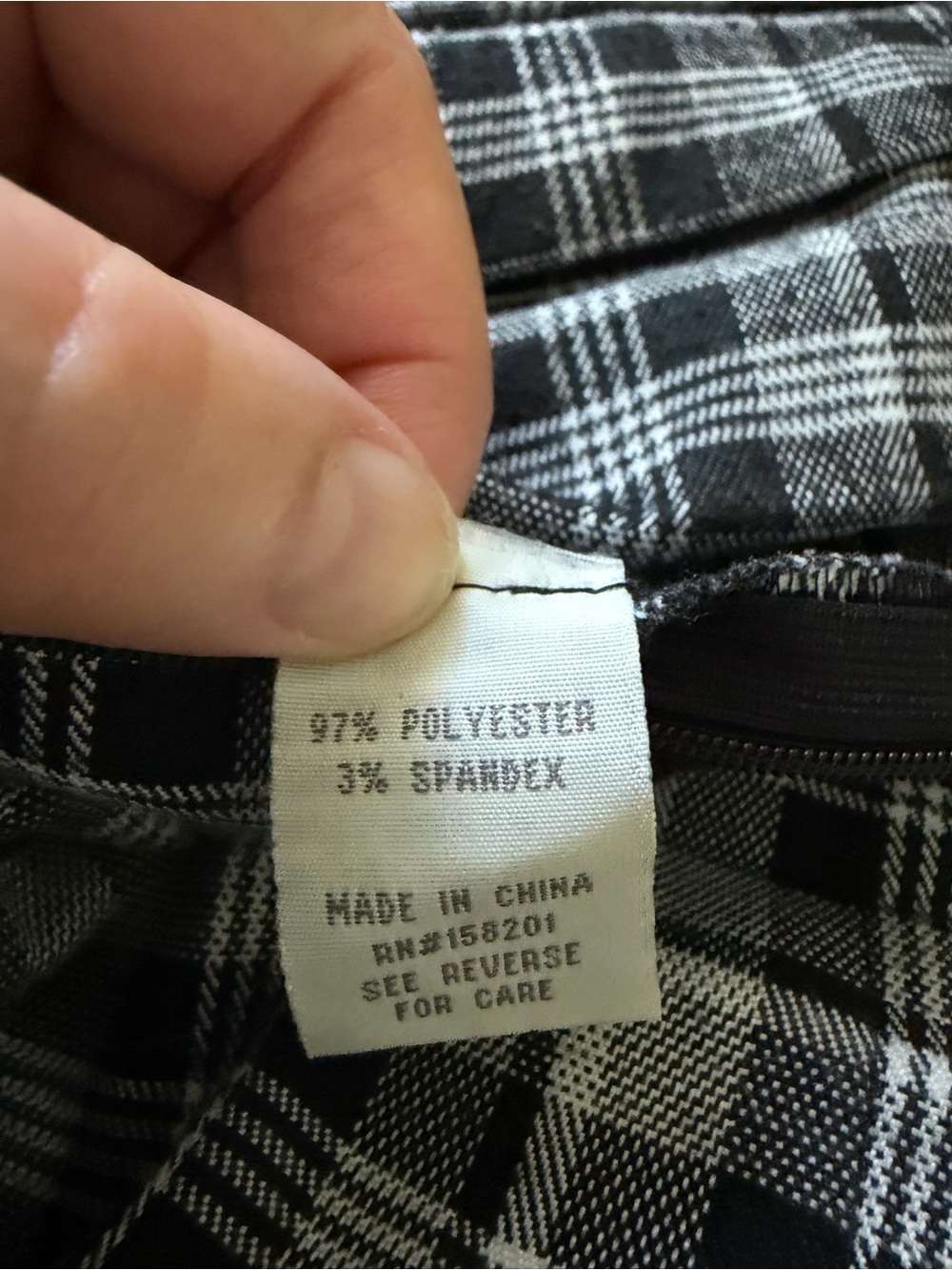 Cali 1850 Pleated Black and Gray Plaid Mini Skirt Size small preppy academia - Picture 5 of 8